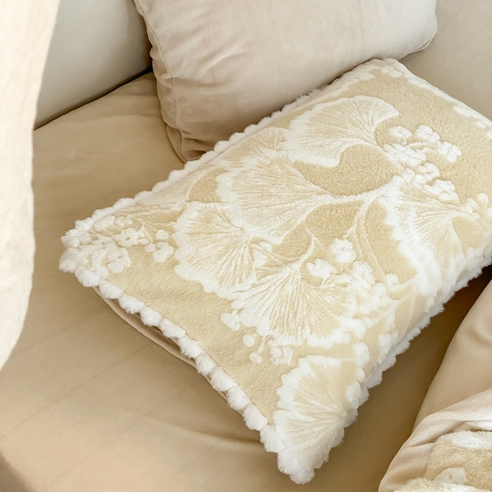 91家纺网 家纺一手货源 找家纺 玉宇阁家居 2025新款亲肤舒适兔毛雕花绒提花雕花牛奶绒四件套-雪国来信 控价：238/318/338/328/328/338（券后控价） 雪国来信-苏黎白茶