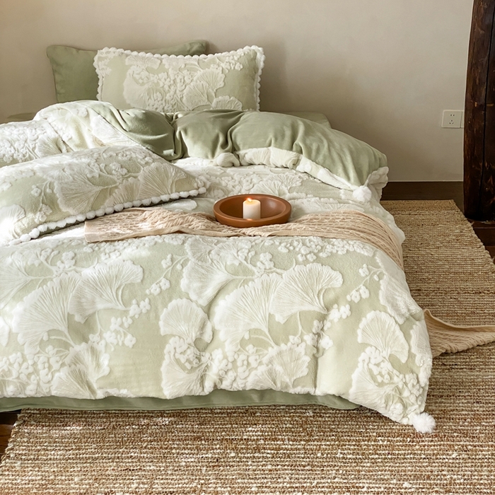 91家纺网 家纺一手货源 找家纺 玉宇阁家居 2025新款亲肤舒适兔毛雕花绒提花雕花牛奶绒四件套-雪国来信 控价：238/318/338/328/328/338（券后控价） 雪国来信-橡木苔