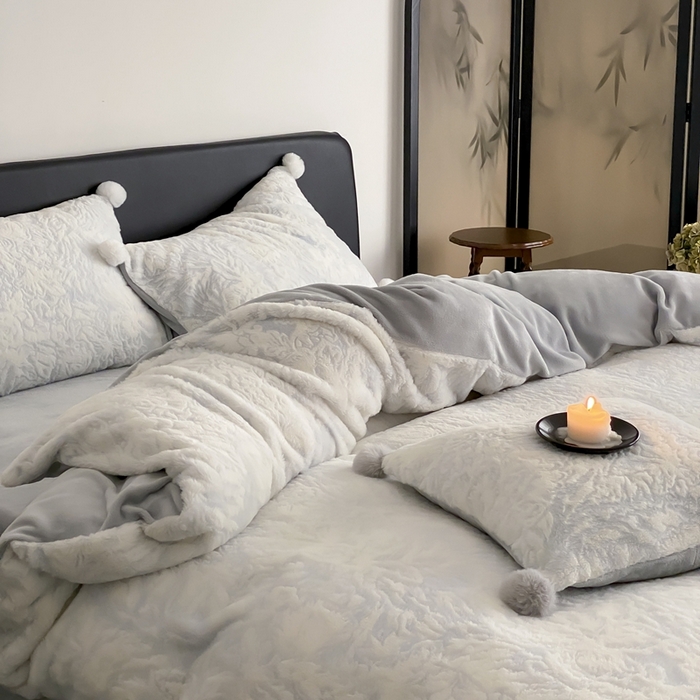 91家纺网 家纺一手货源 找家纺 （总）玉宇阁家居 2025新款亲肤舒适兔毛雕花绒提花雕花牛奶绒四件套-浮雕的纹理 控价：228/305/315/315/315/335（券后控价）