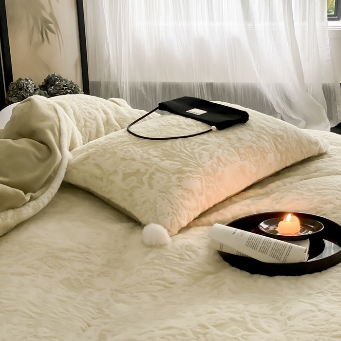 91家纺网 家纺一手货源 找家纺 玉宇阁家居 2025新款亲肤舒适兔毛雕花绒提花雕花牛奶绒四件套-浮雕的纹理 控价：228/305/315/315/315/335（券后控价） 浮雕的纹理-橡木苔绿