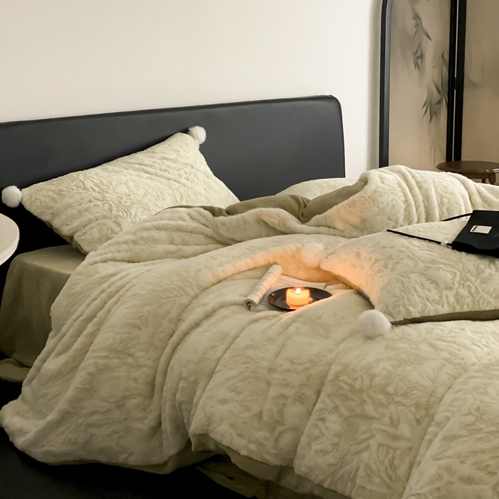 91家纺网 家纺一手货源 找家纺 玉宇阁家居 2025新款亲肤舒适兔毛雕花绒提花雕花牛奶绒四件套-浮雕的纹理 控价：228/305/315/315/315/335（券后控价） 浮雕的纹理-橡木苔绿