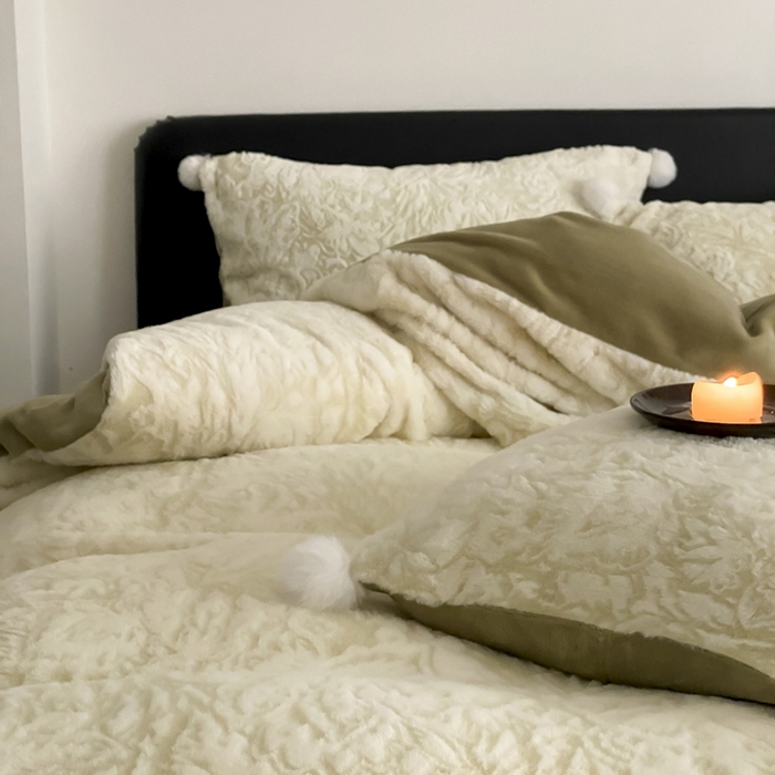 91家纺网 家纺一手货源 找家纺 玉宇阁家居 2025新款亲肤舒适兔毛雕花绒提花雕花牛奶绒四件套-浮雕的纹理 控价：228/305/315/315/315/335（券后控价） 浮雕的纹理-橡木苔绿