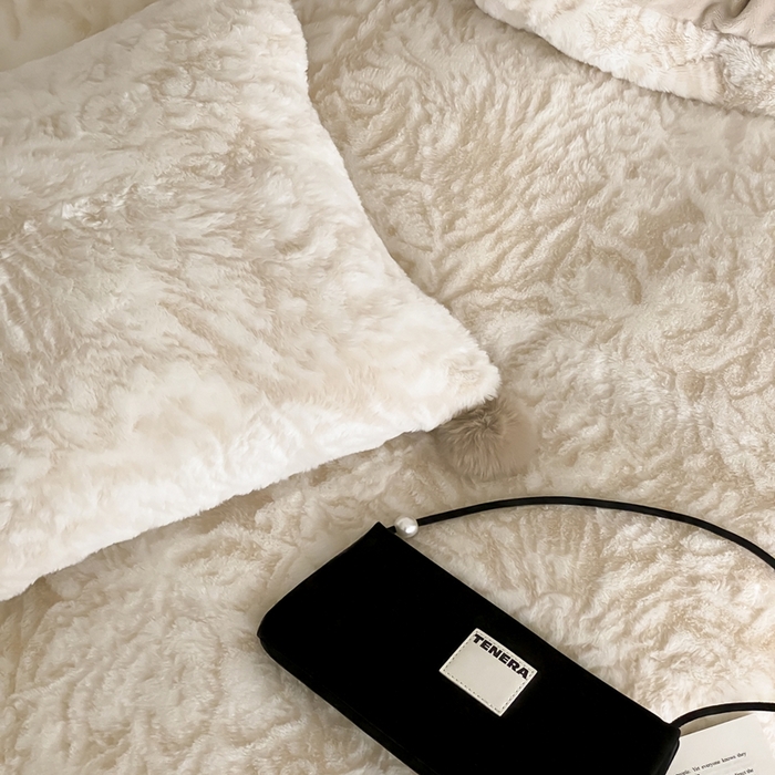 91家纺网 家纺一手货源 找家纺 玉宇阁家居 2025新款亲肤舒适兔毛雕花绒提花雕花牛奶绒四件套-浮雕的纹理 控价：228/305/315/315/315/335（券后控价） 浮雕的纹理-松木棕