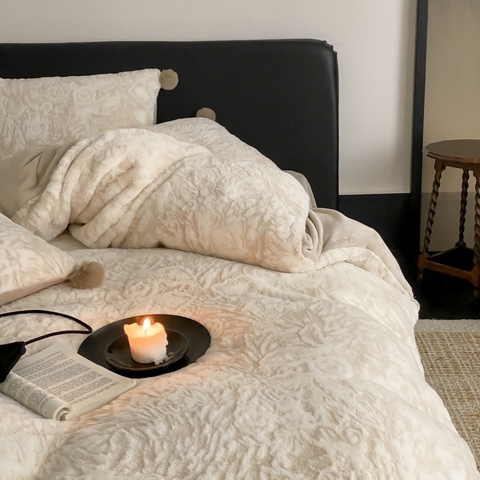 91家纺网 家纺一手货源 找家纺 玉宇阁家居 2025新款亲肤舒适兔毛雕花绒提花雕花牛奶绒四件套-浮雕的纹理 控价：228/305/315/315/315/335（券后控价） 浮雕的纹理-松木棕