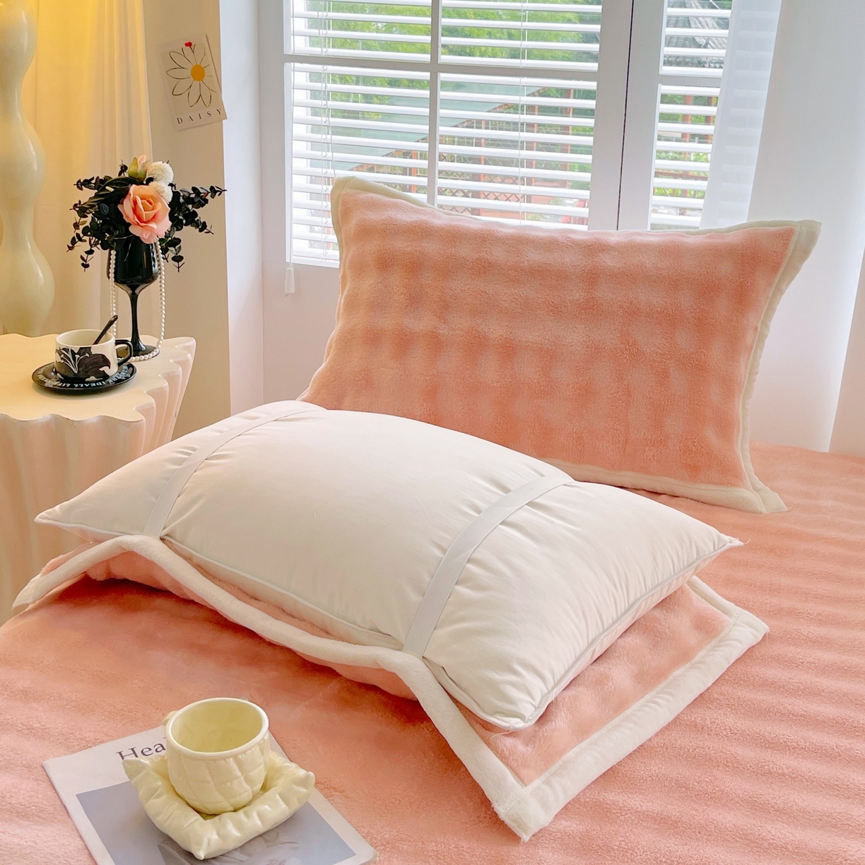 91家纺网 家纺一手货源 找家纺 雨彤家纺 2025新款泡泡牛奶绒单人枕巾 牛奶绒枕巾-樱花粉 50*105cm（适合1米枕头）