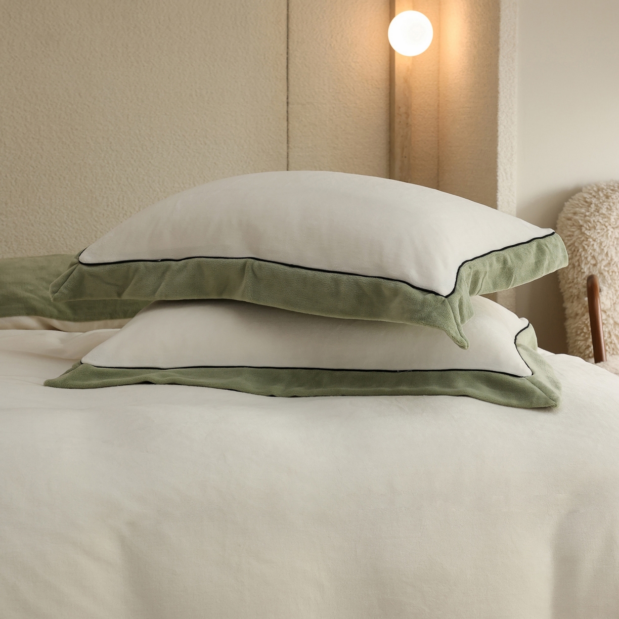 91家纺网 家纺一手货源 找家纺 万盛家纺 2025新款牛奶绒宽边黑麻绳四件套最新图 香草白-抹茶绿