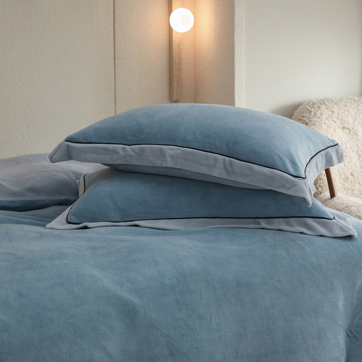 91家纺网 家纺一手货源 找家纺 万盛家纺 2025新款牛奶绒宽边黑麻绳四件套最新图 冰雪蓝-水冰蓝