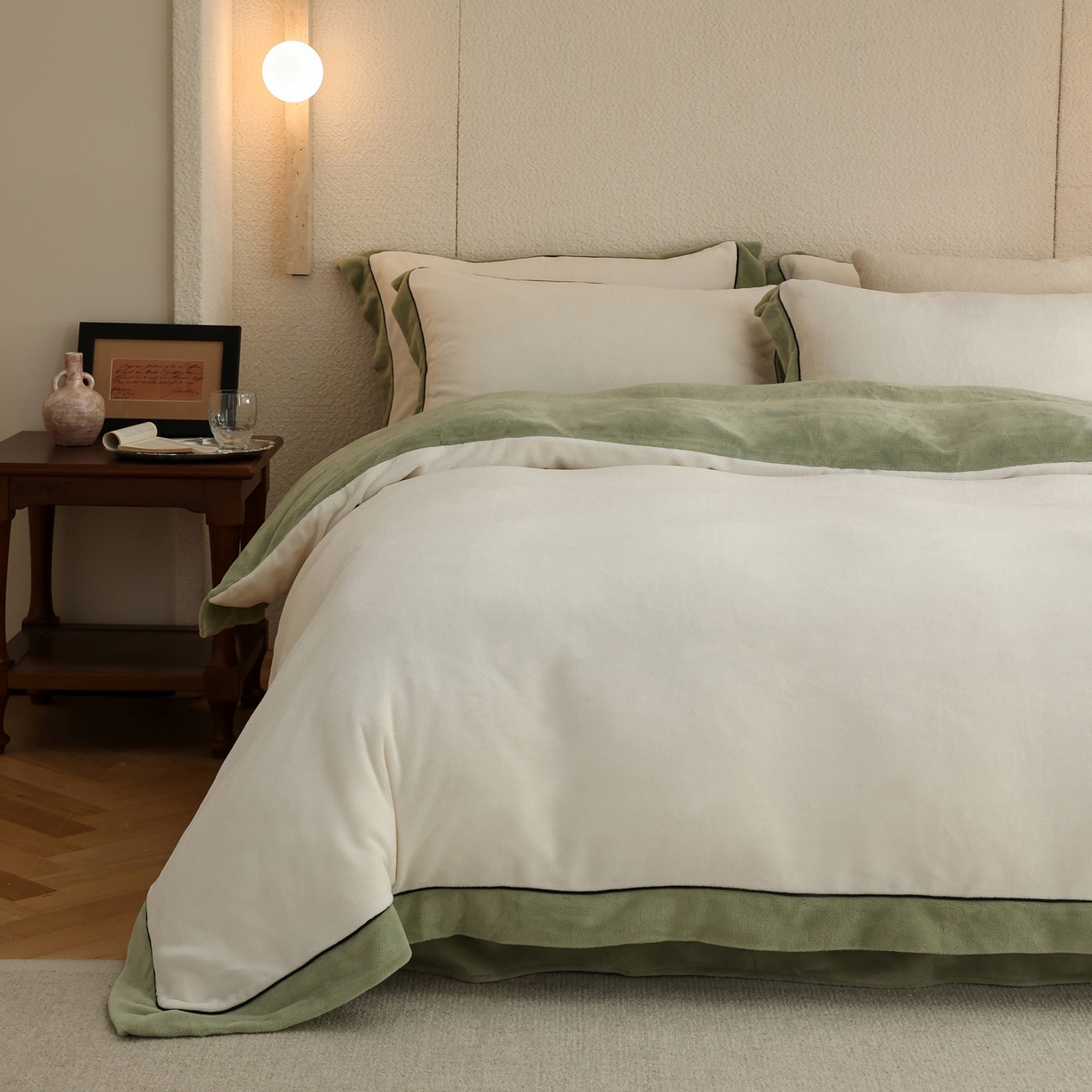 91家纺网 家纺一手货源 找家纺 万盛家纺 2025新款牛奶绒宽边黑麻绳四件套最新图 香草白-抹茶绿