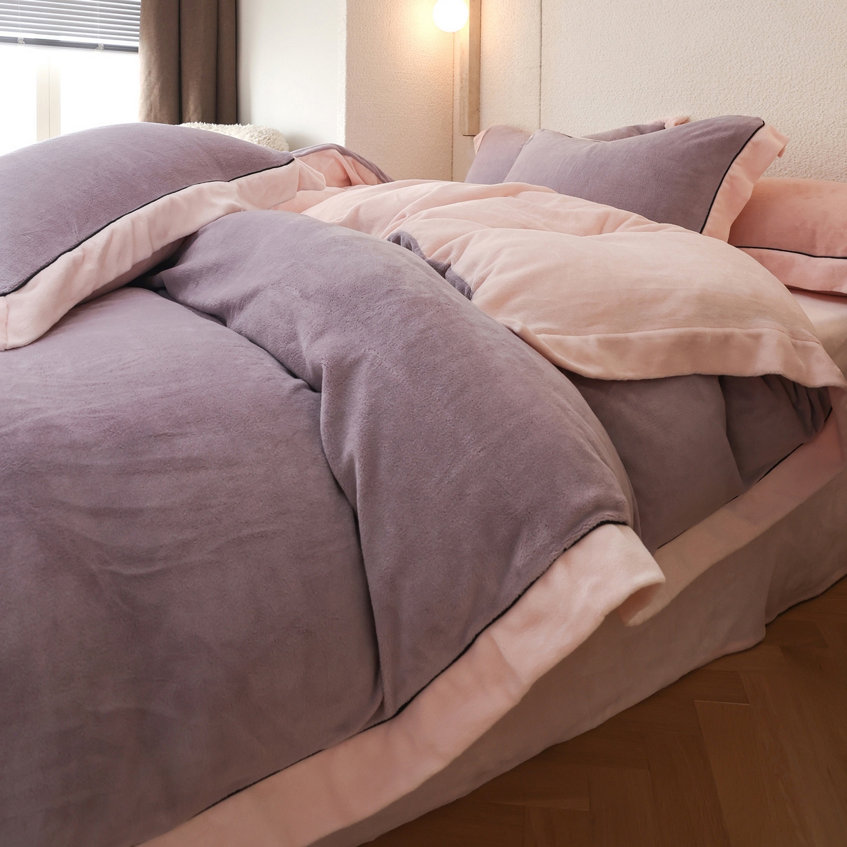 91家纺网 家纺一手货源 找家纺 万盛家纺 2025新款牛奶绒宽边黑麻绳四件套最新图 香芋紫-悠悠粉