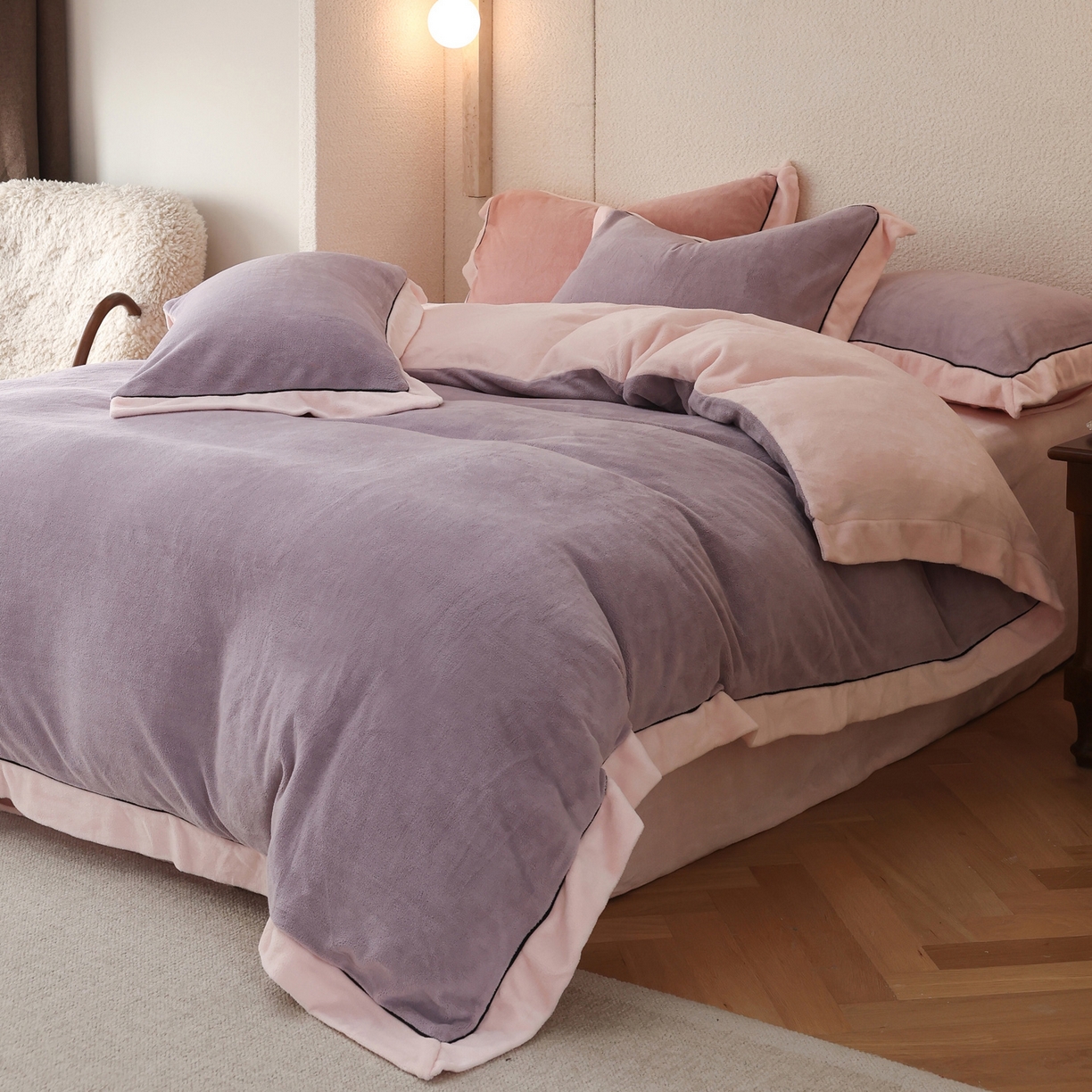 91家纺网 家纺一手货源 找家纺 万盛家纺 2025新款牛奶绒宽边黑麻绳四件套最新图 香芋紫-悠悠粉