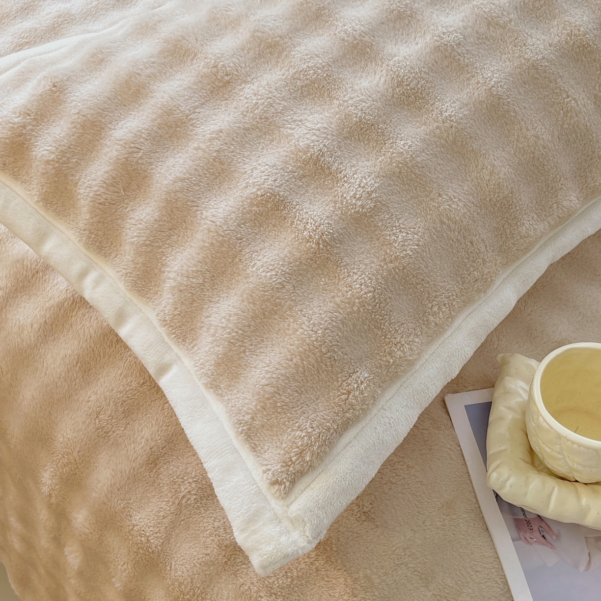 91家纺网 家纺一手货源 找家纺 （总）雨彤家纺 2025新款泡泡牛奶绒单人枕巾