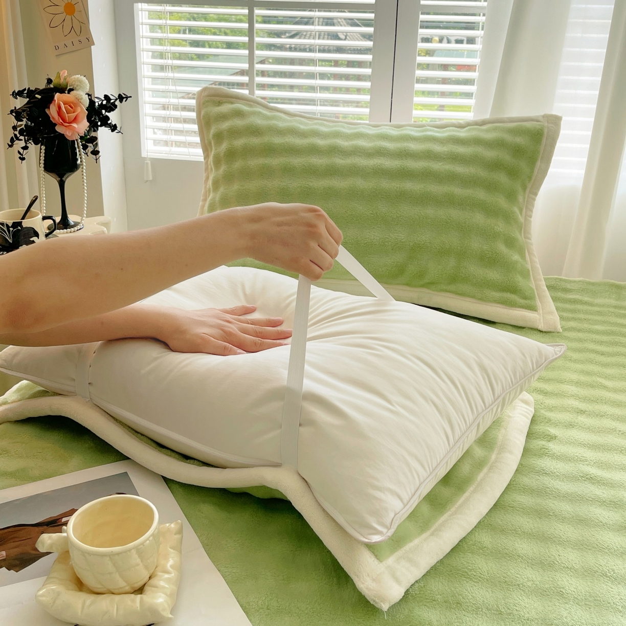 91家纺网 家纺一手货源 找家纺 雨彤家纺 2025新款泡泡牛奶绒单人枕巾 牛奶绒枕巾-抹茶绿 50*185cm（适合1.8米枕头）