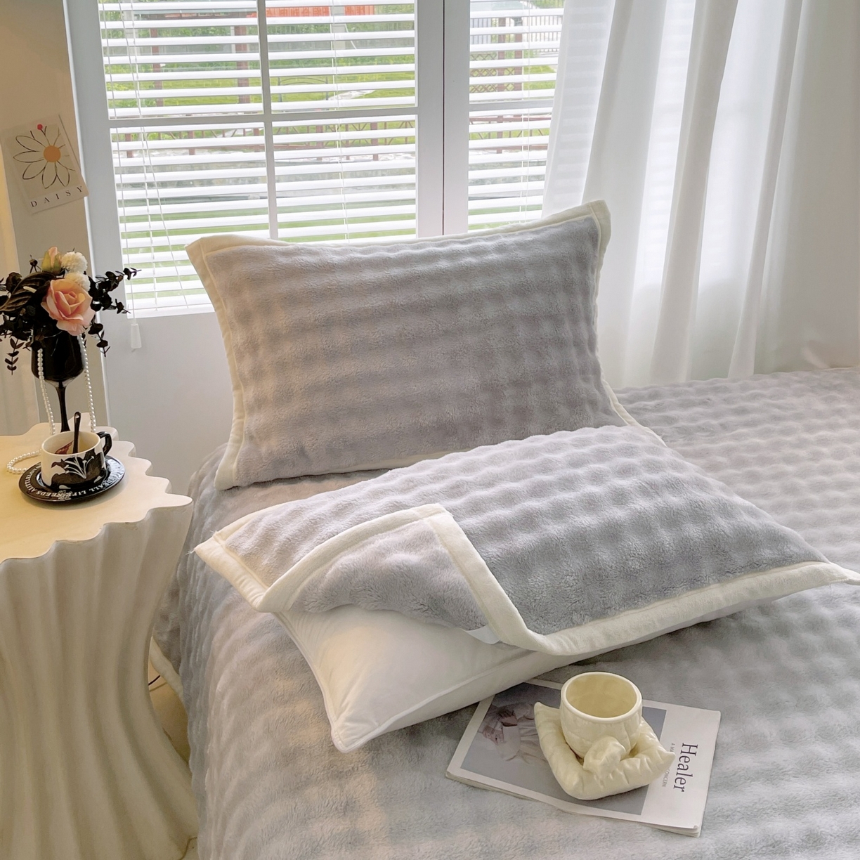 91家纺网 家纺一手货源 找家纺 雨彤家纺 2025新款泡泡牛奶绒单人枕巾 牛奶绒枕巾-绅士灰 50*105cm（适合1米枕头）