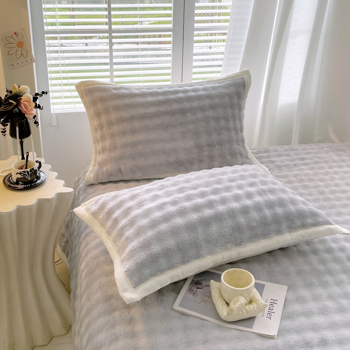 91家纺网 家纺一手货源 找家纺 雨彤家纺 2025新款泡泡牛奶绒单人枕巾 牛奶绒枕巾-绅士灰 50*155cm（适合1.5米枕头）