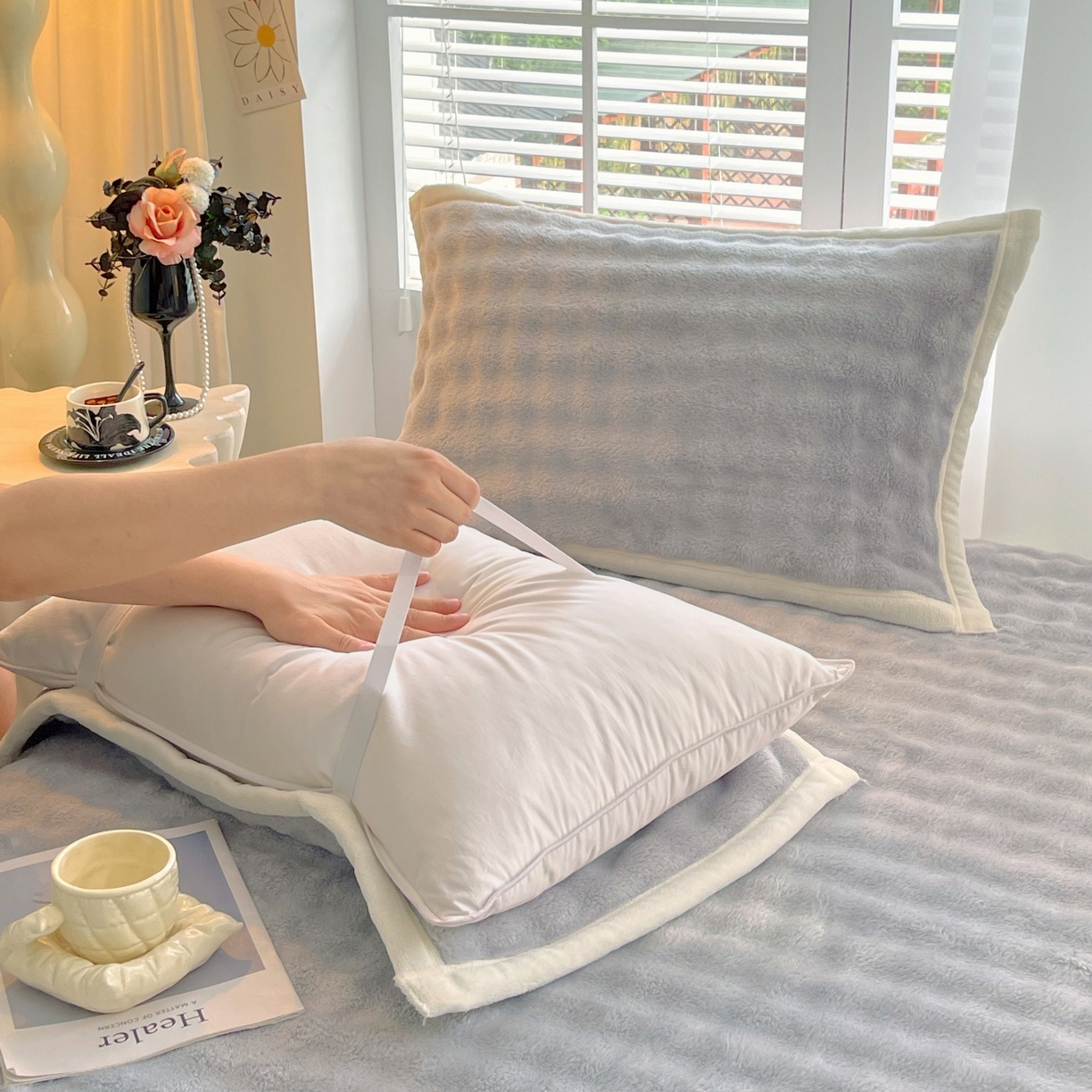 91家纺网 家纺一手货源 找家纺 雨彤家纺 2025新款泡泡牛奶绒单人枕巾 牛奶绒枕巾-绅士灰 50*105cm（适合1米枕头）