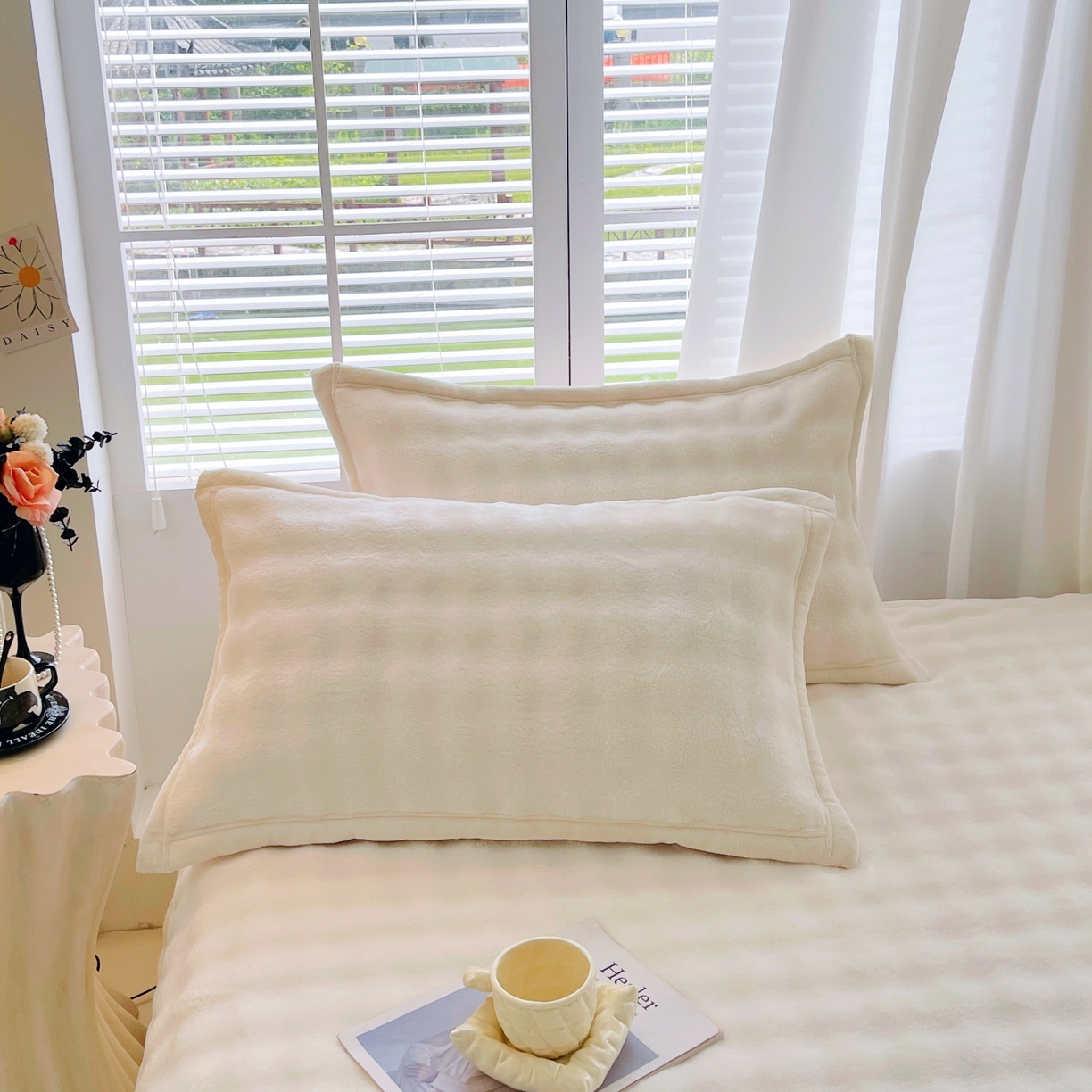 91家纺网 家纺一手货源 找家纺 雨彤家纺 2025新款泡泡牛奶绒单人枕巾 牛奶绒枕巾-奶油白 50*80cm（一对）