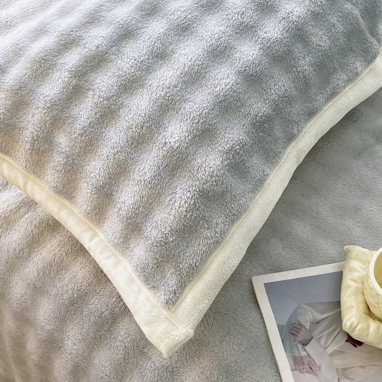 91家纺网 家纺一手货源 找家纺 雨彤家纺 2025新款泡泡牛奶绒单人枕巾 牛奶绒枕巾-绅士灰 50*80cm（一只）