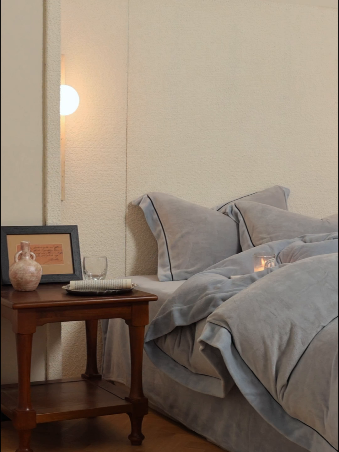 91家纺网 家纺一手货源 找家纺 万盛家纺 2025新款牛奶绒宽边黑麻绳四件套最新图 鸭蛋灰-水冰蓝