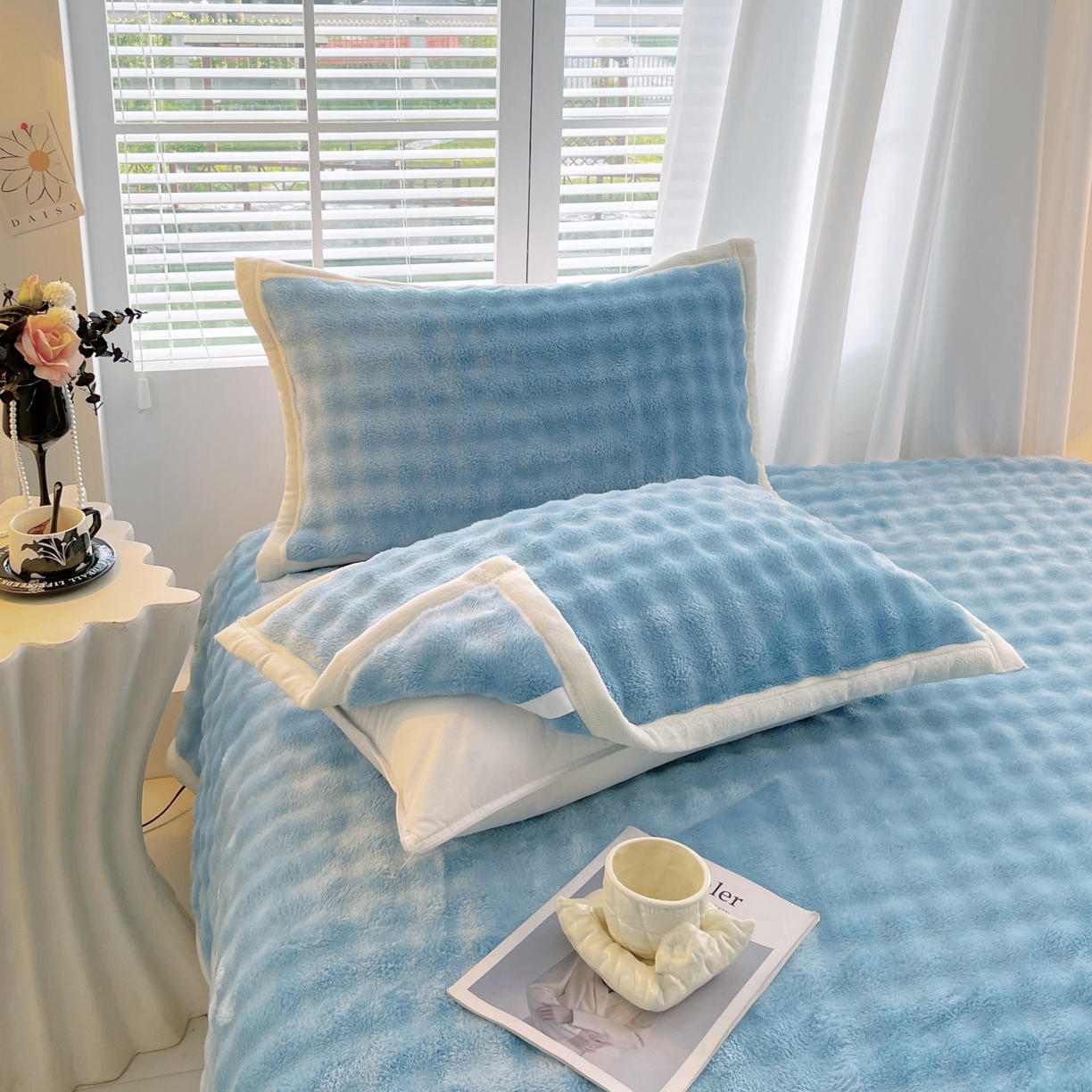 91家纺网 家纺一手货源 找家纺 雨彤家纺 2025新款泡泡牛奶绒单人枕巾 牛奶绒枕巾-天空蓝 50*125cm（适合1.2米枕头）