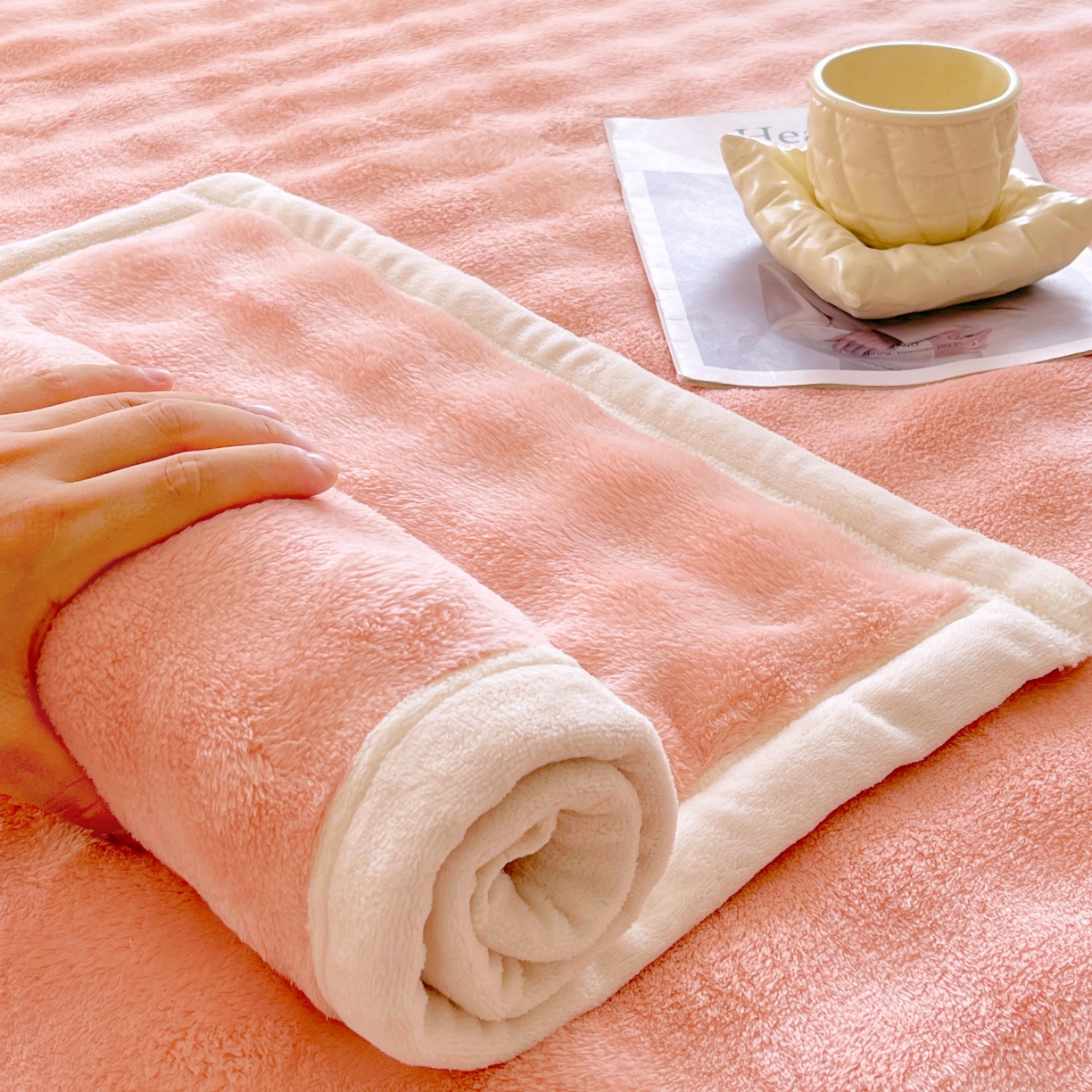 91家纺网 家纺一手货源 找家纺 雨彤家纺 2025新款泡泡牛奶绒单人枕巾 牛奶绒枕巾-樱花粉 50*185cm（适合1.8米枕头）