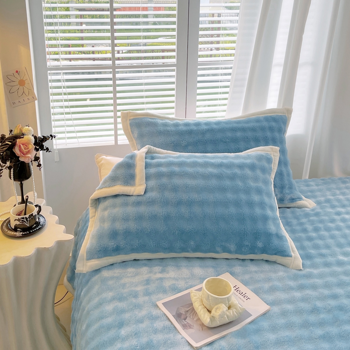 91家纺网 家纺一手货源 找家纺 雨彤家纺 2025新款泡泡牛奶绒单人枕巾 牛奶绒枕巾-天空蓝 50*105cm（适合1米枕头）