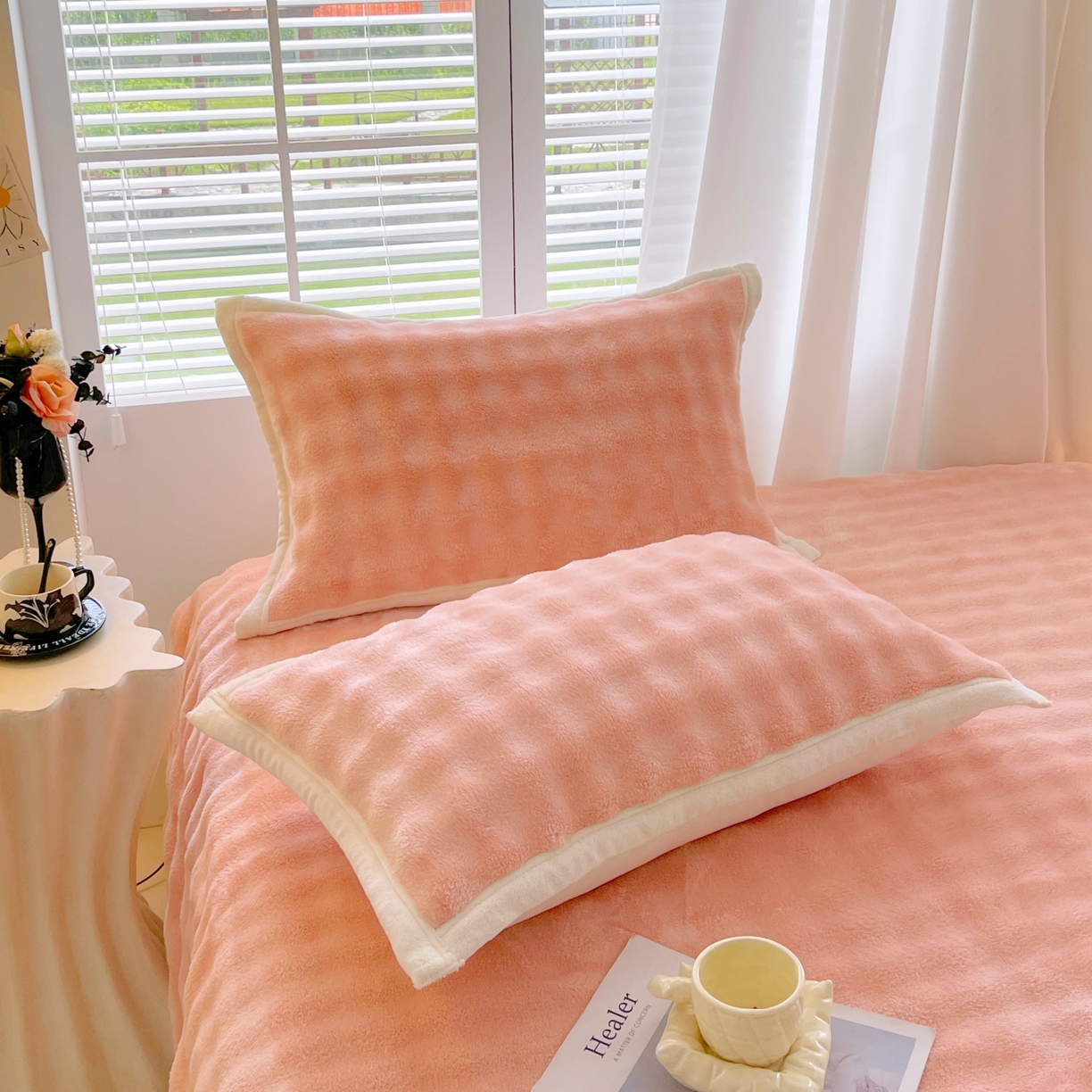 91家纺网 家纺一手货源 找家纺 雨彤家纺 2025新款泡泡牛奶绒单人枕巾 牛奶绒枕巾-樱花粉 50*155cm（适合1.5米枕头）