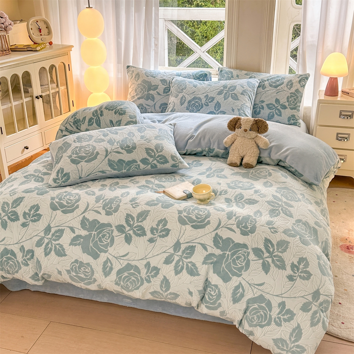 91家纺网 家纺一手货源 找家纺 灰鲸 2025新款立体雕花牛奶绒四件套 爱意-蓝