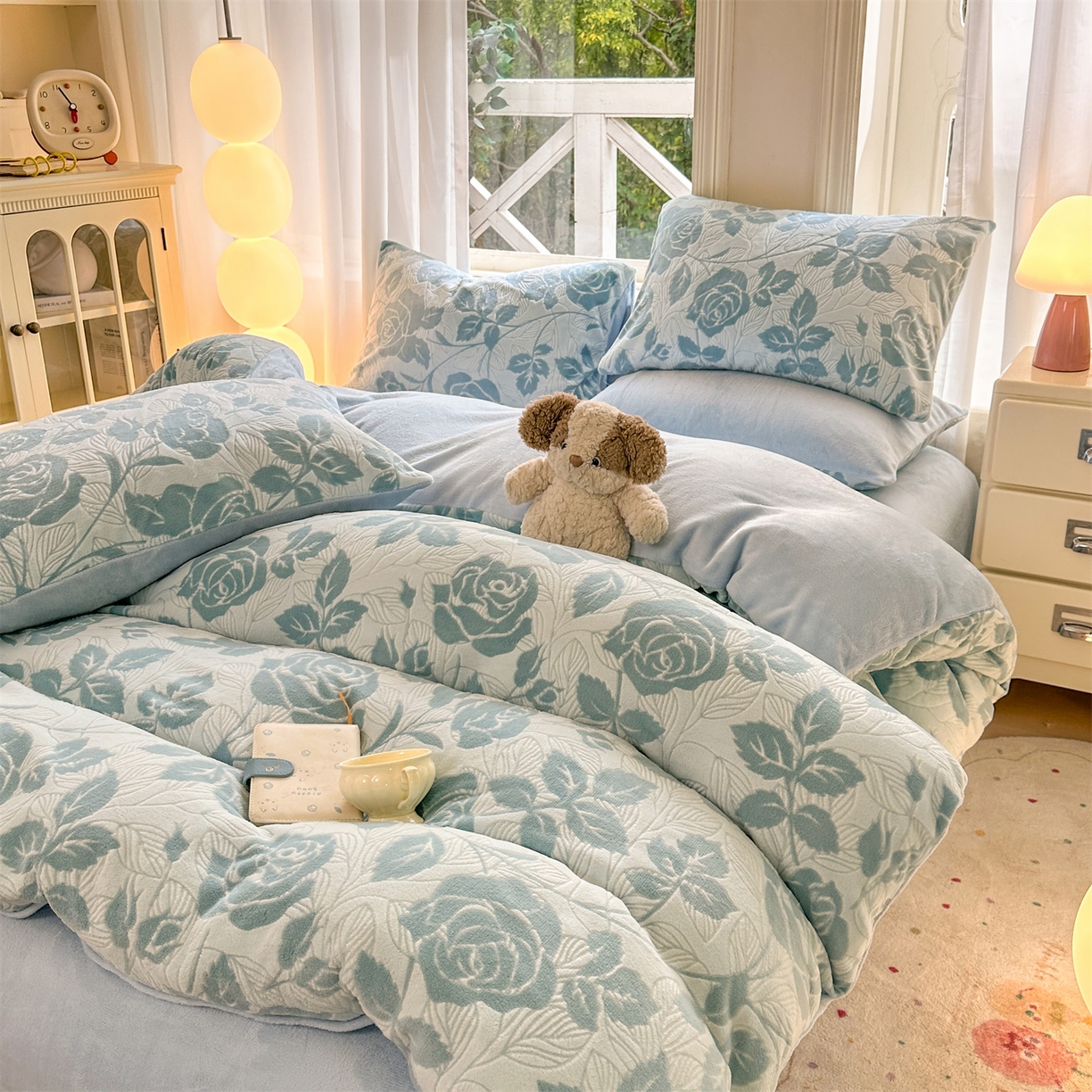 91家纺网 家纺一手货源 找家纺 灰鲸 2025新款立体雕花牛奶绒四件套 爱意-蓝