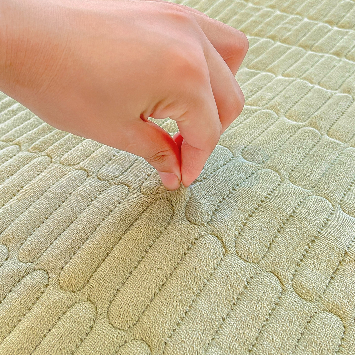 91家纺网 家纺一手货源 找家纺 （总）喜居 2025新款亲肤舒适苹安喵刺绣牛奶绒床褥垫垫子-苹安喵