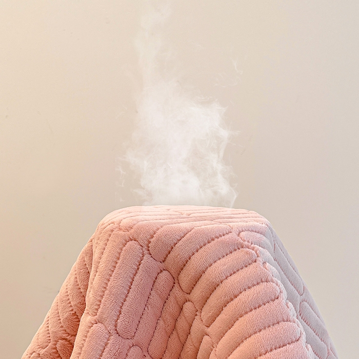 91家纺网 家纺一手货源 找家纺 喜居 2025新款亲肤舒适苹安喵刺绣牛奶绒床褥垫垫子-苹安喵 苹安喵-粉