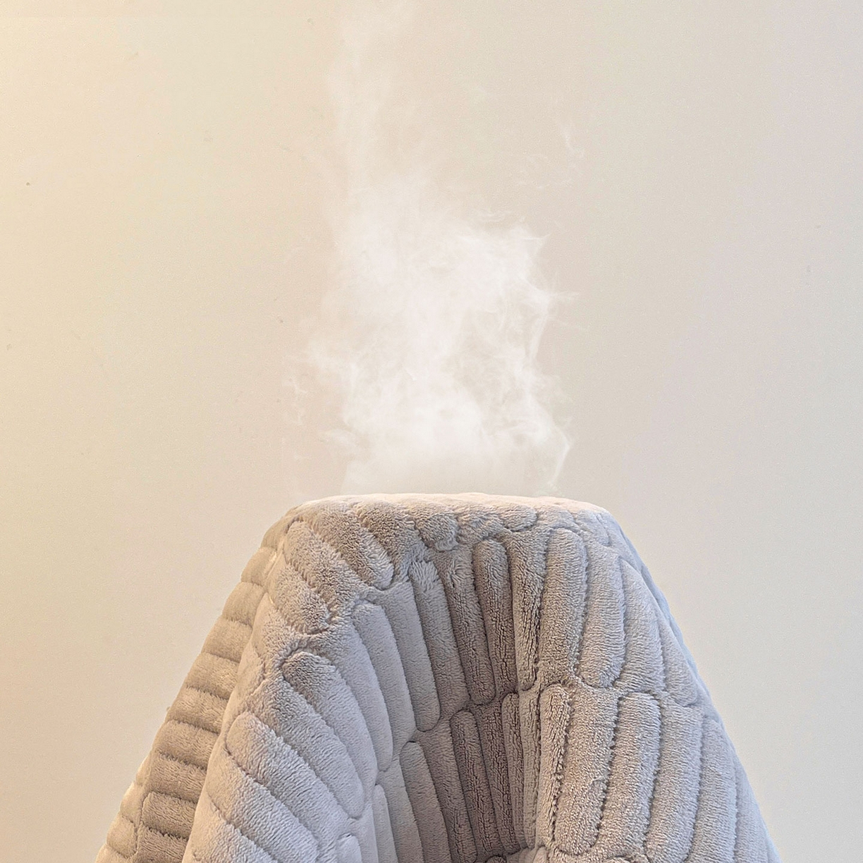 91家纺网 家纺一手货源 找家纺 喜居 2025新款亲肤舒适苹安喵刺绣牛奶绒床褥垫垫子-苹安喵 苹安喵-灰