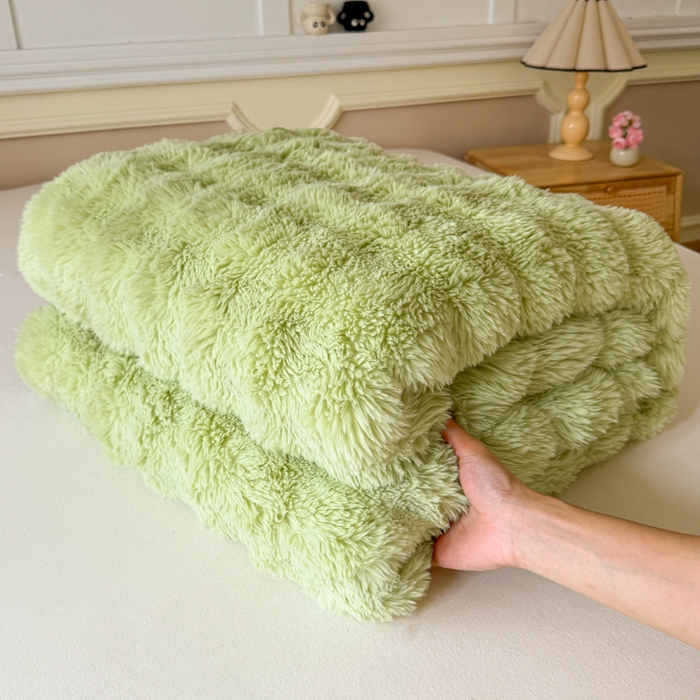 妖妖家纺 2025新款600克双面大兔毛雕花纯色毛毯 黄阳绿