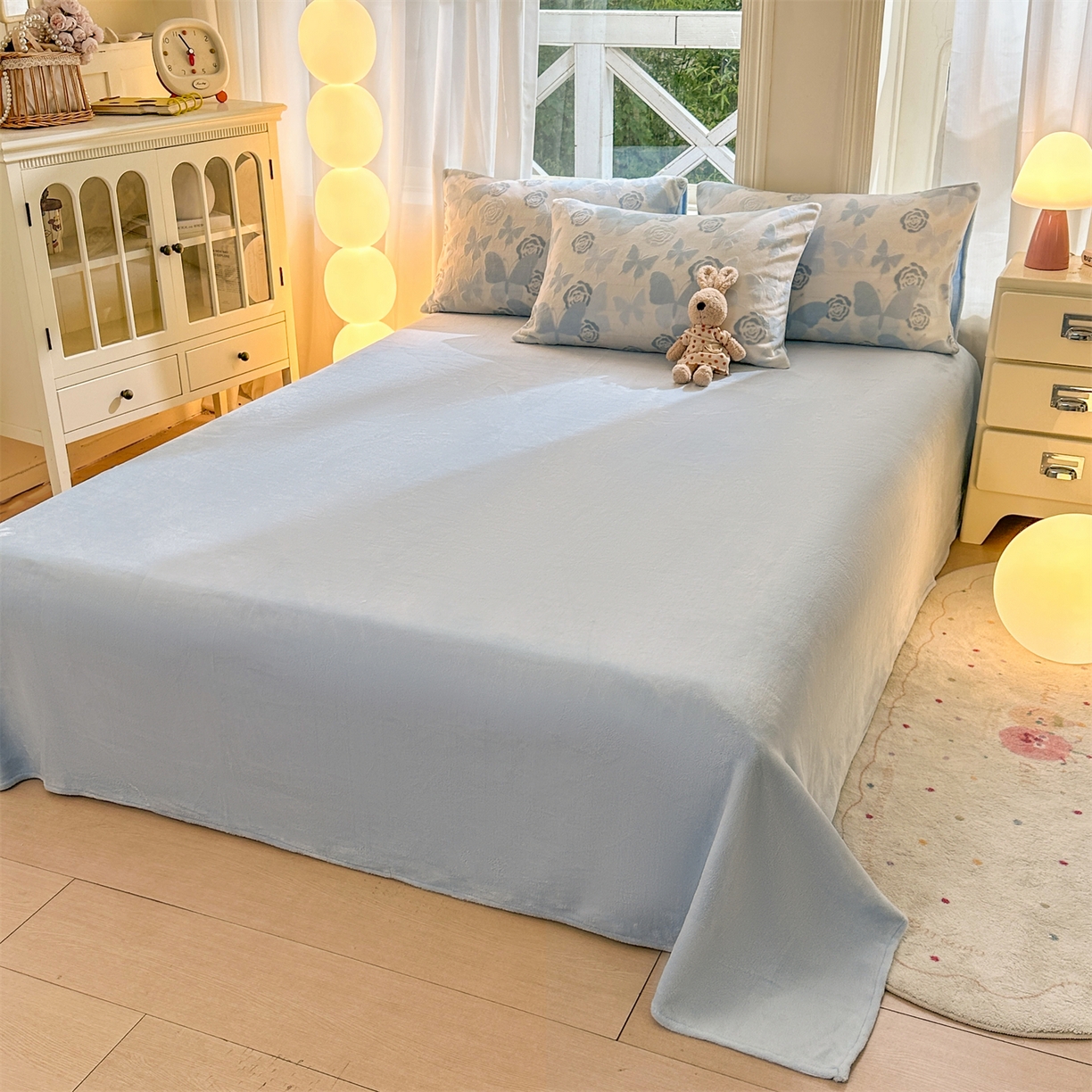 91家纺网 家纺一手货源 找家纺 灰鲸 2025新款立体雕花牛奶绒四件套 蝶花-蓝