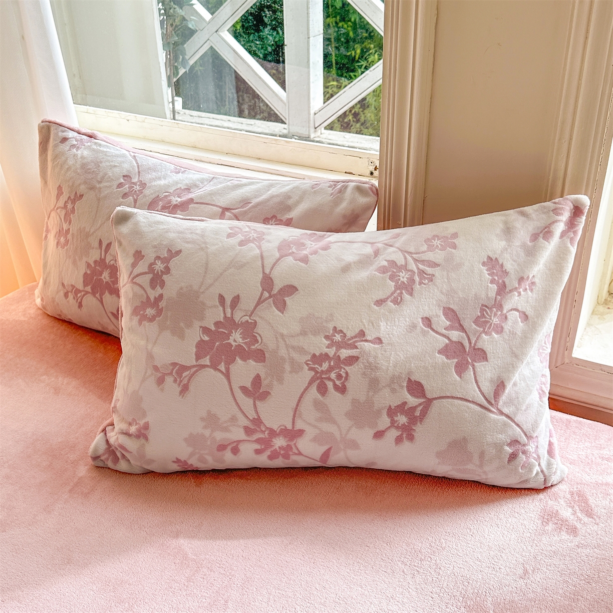 91家纺网 家纺一手货源 找家纺 灰鲸 2025新款立体雕花牛奶绒四件套 繁花-粉