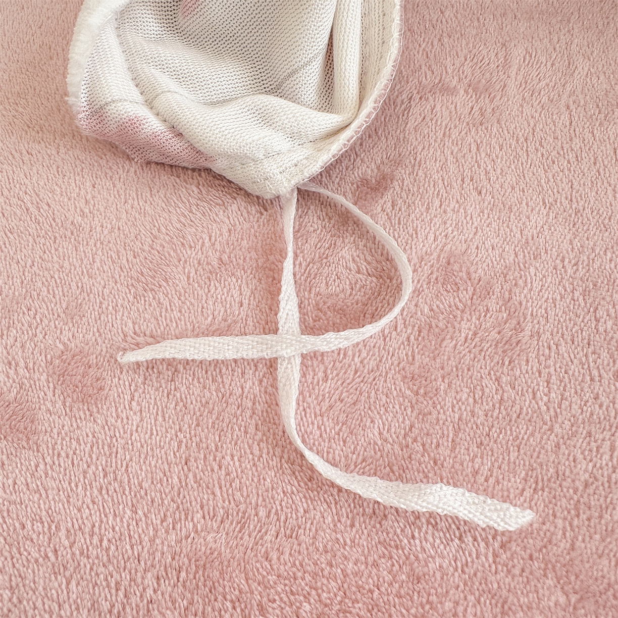 91家纺网 家纺一手货源 找家纺 灰鲸 2025新款立体雕花牛奶绒四件套 繁花-粉