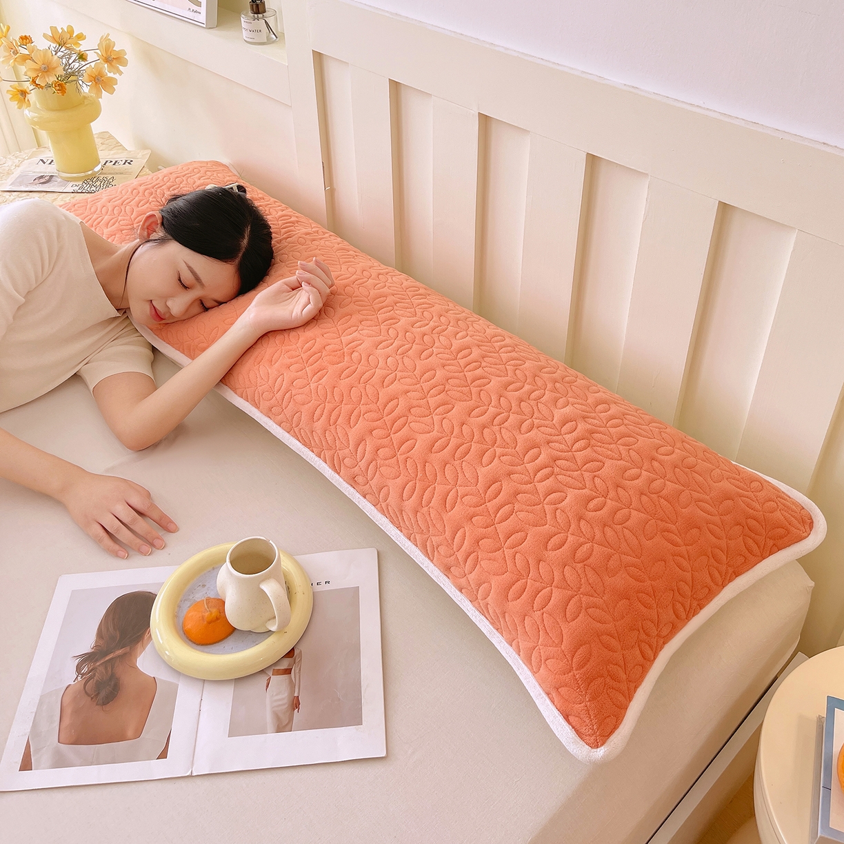 91家纺网 家纺一手货源 找家纺 雨彤家纺 2025新款牛奶绒夹棉包边长枕套 绒包边枕套-桔色