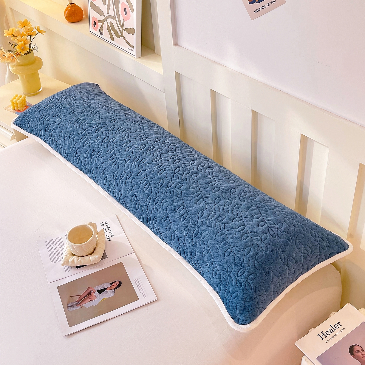 91家纺网 家纺一手货源 找家纺 雨彤家纺 2025新款牛奶绒夹棉包边长枕套 绒包边枕套-雾兰