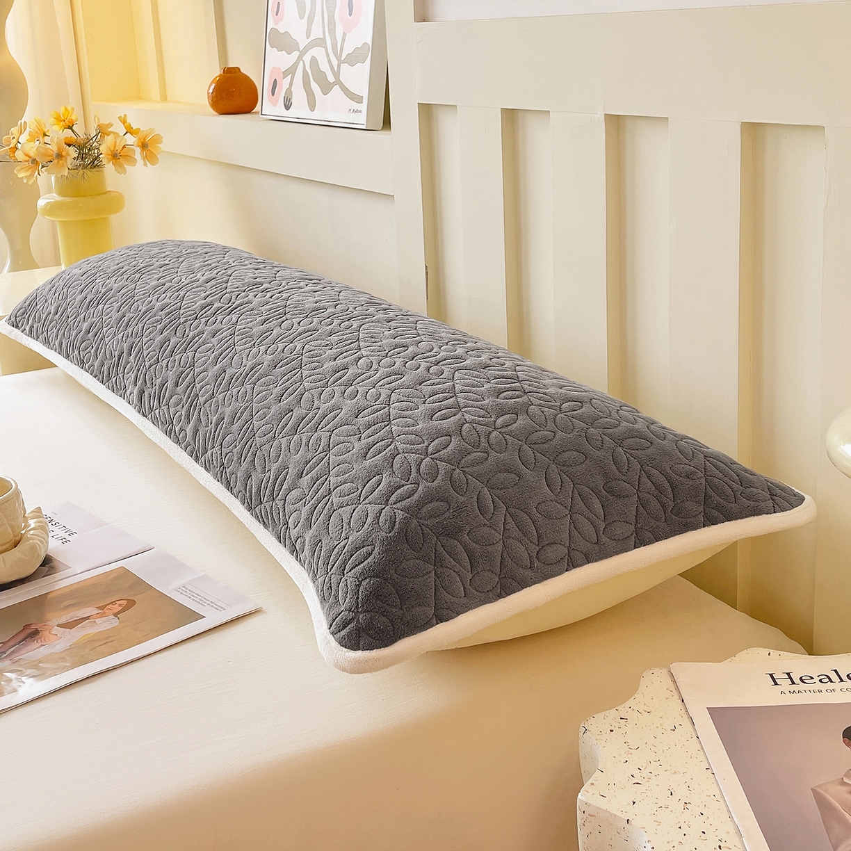 91家纺网 家纺一手货源 找家纺 雨彤家纺 2025新款牛奶绒夹棉包边长枕套 绒包边枕套-高级灰