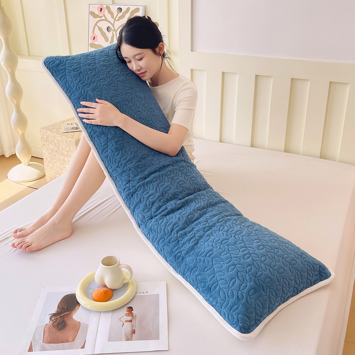 91家纺网 家纺一手货源 找家纺 雨彤家纺 2025新款牛奶绒夹棉包边长枕套 绒包边枕套-雾兰