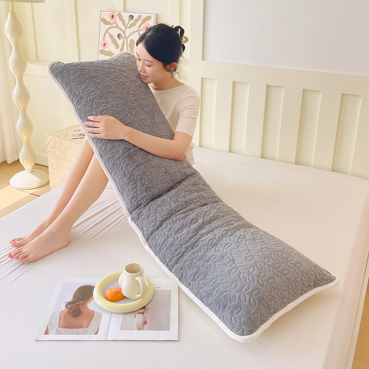 91家纺网 家纺一手货源 找家纺 雨彤家纺 2025新款牛奶绒夹棉包边长枕套 绒包边枕套-高级灰