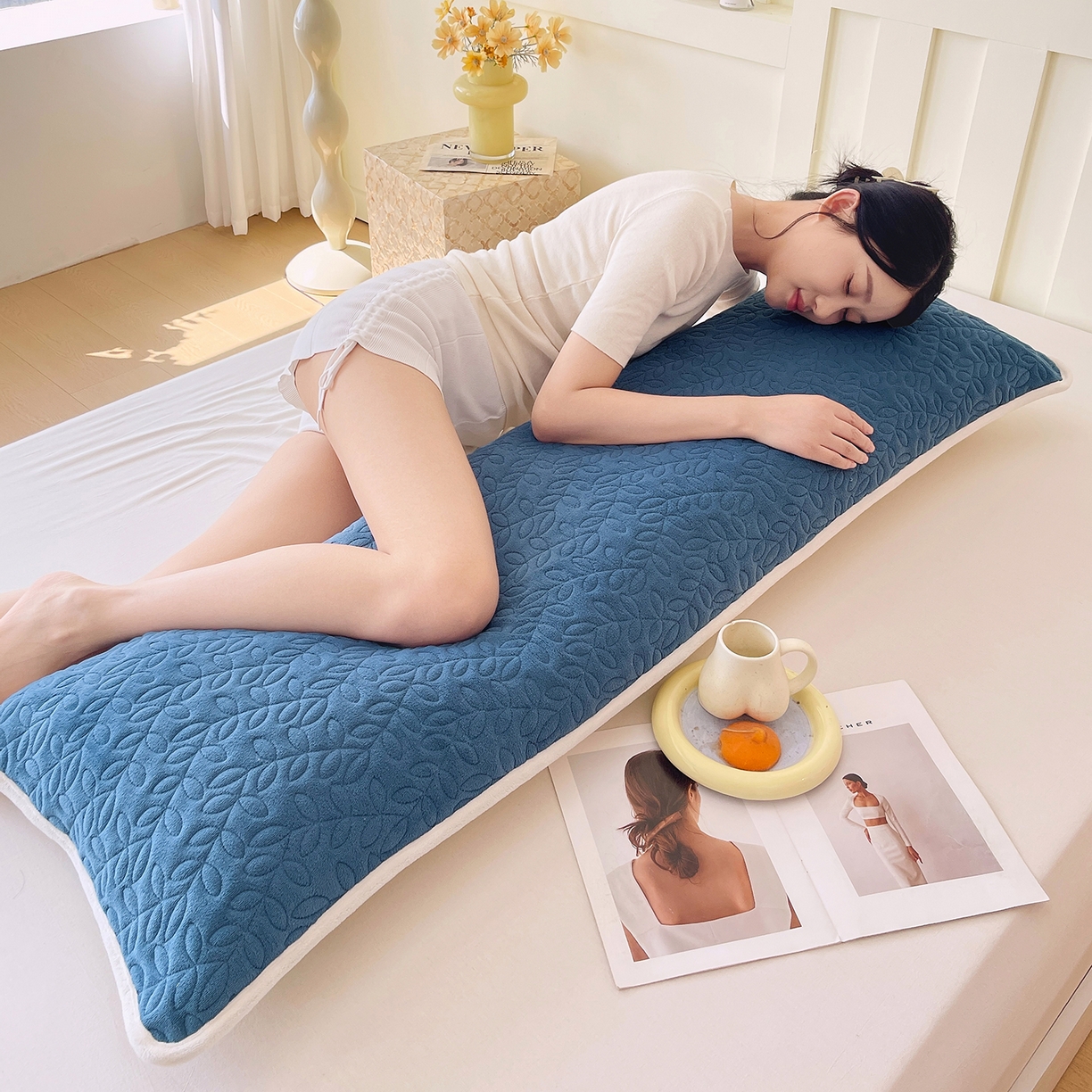 91家纺网 家纺一手货源 找家纺 雨彤家纺 2025新款牛奶绒夹棉包边长枕套 绒包边枕套-雾兰