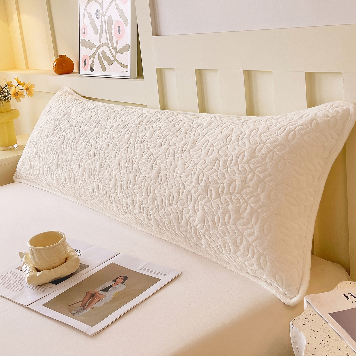 91家纺网 家纺一手货源 找家纺 雨彤家纺 2025新款牛奶绒夹棉包边长枕套 绒包边枕套-奶白