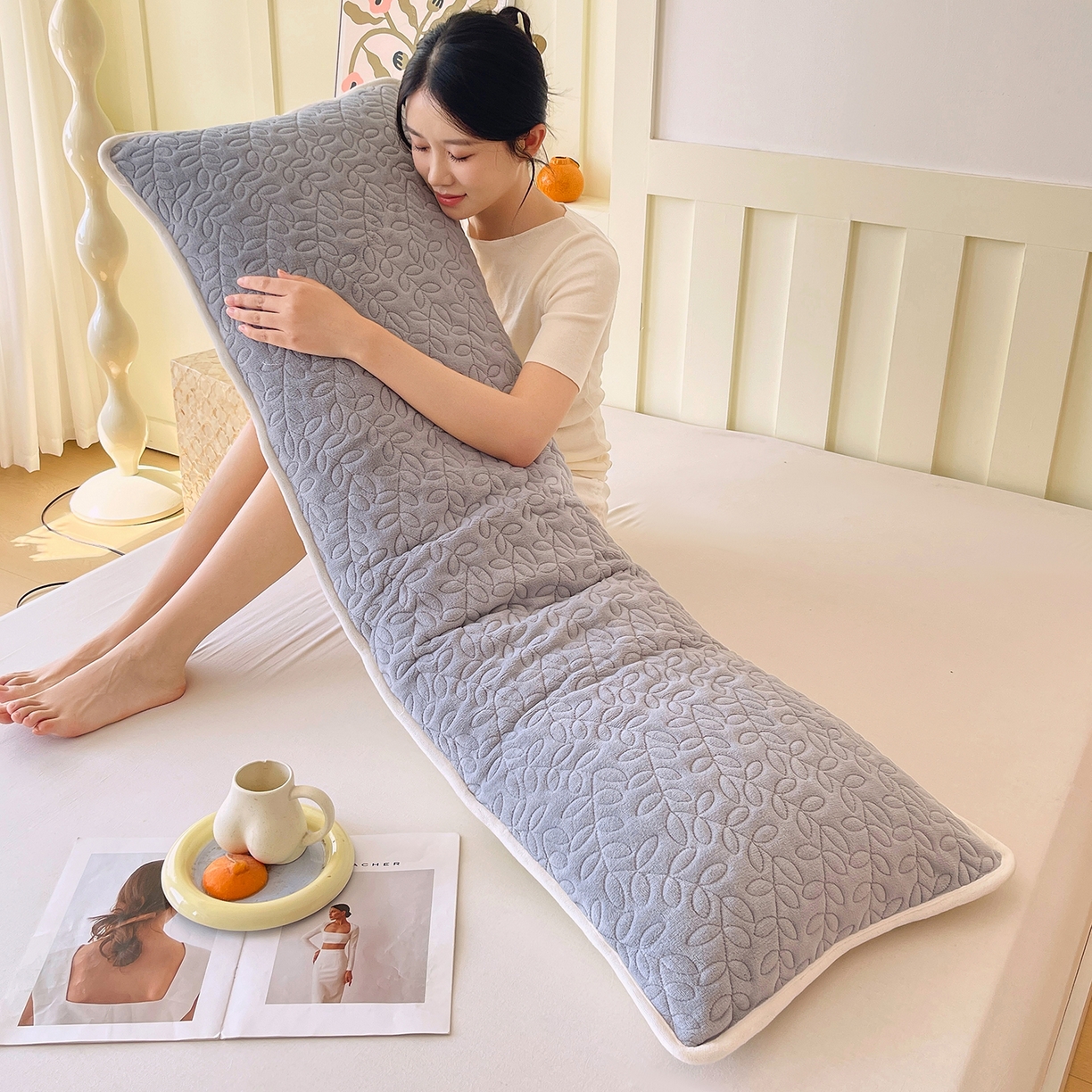 91家纺网 家纺一手货源 找家纺 雨彤家纺 2025新款牛奶绒夹棉包边长枕套 绒包边枕套-银灰