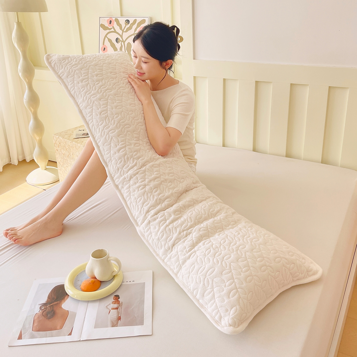 91家纺网 家纺一手货源 找家纺 雨彤家纺 2025新款牛奶绒夹棉包边长枕套 绒包边枕套-奶白