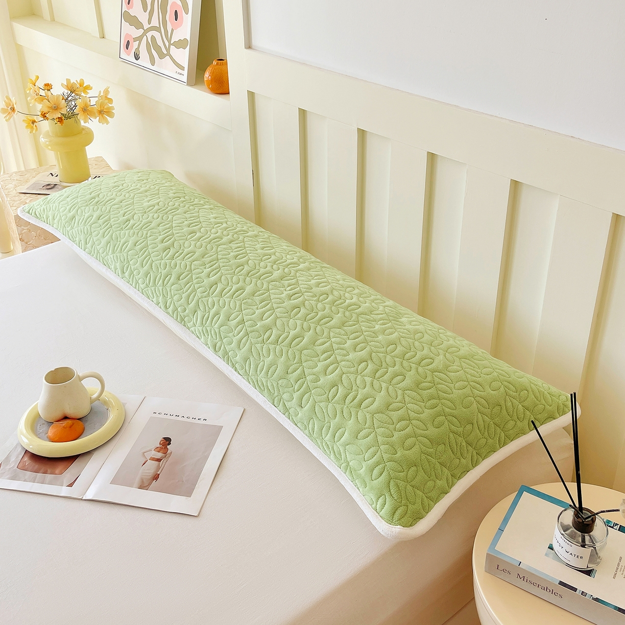 91家纺网 家纺一手货源 找家纺 雨彤家纺 2025新款牛奶绒夹棉包边长枕套 绒包边枕套-嫩绿