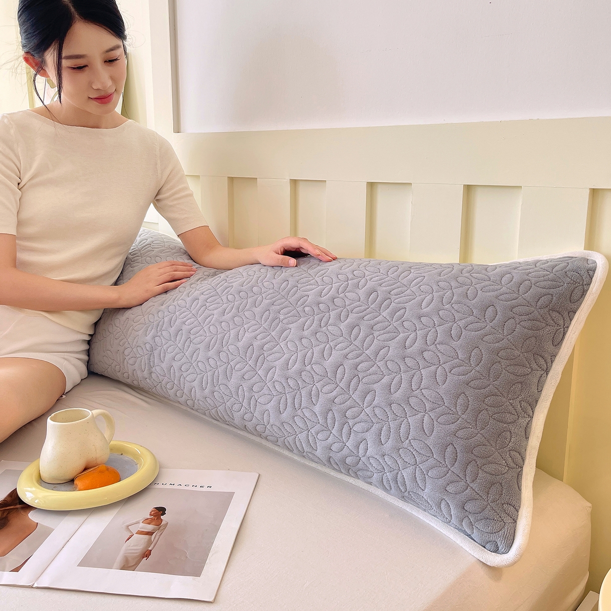 91家纺网 家纺一手货源 找家纺 雨彤家纺 2025新款牛奶绒夹棉包边长枕套 绒包边枕套-银灰