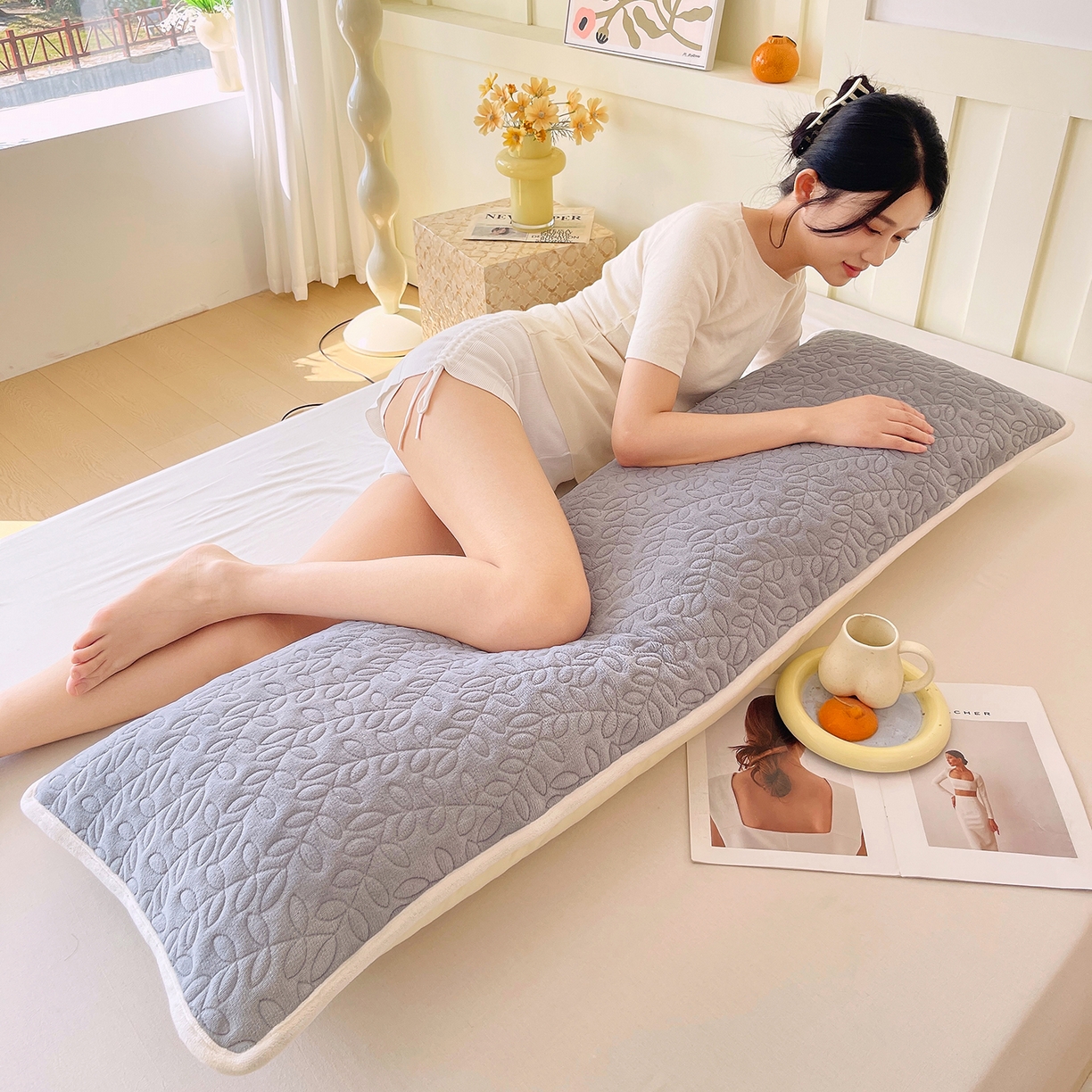 91家纺网 家纺一手货源 找家纺 雨彤家纺 2025新款牛奶绒夹棉包边长枕套 绒包边枕套-银灰