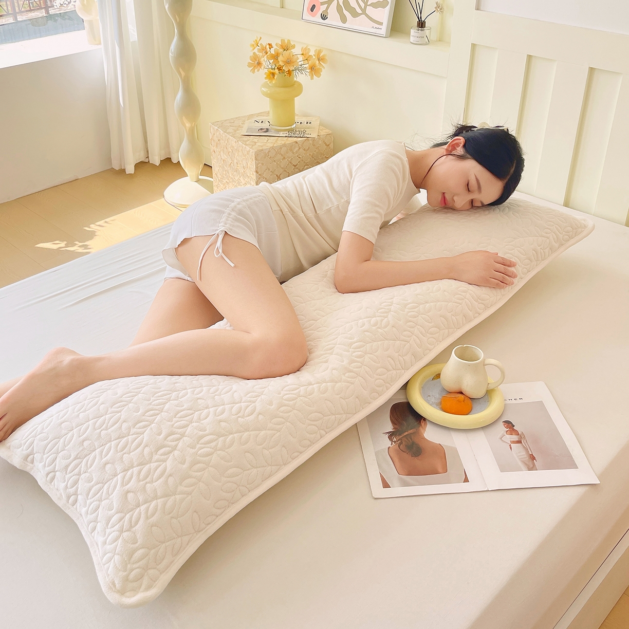 91家纺网 家纺一手货源 找家纺 雨彤家纺 2025新款牛奶绒夹棉包边长枕套 绒包边枕套-奶白