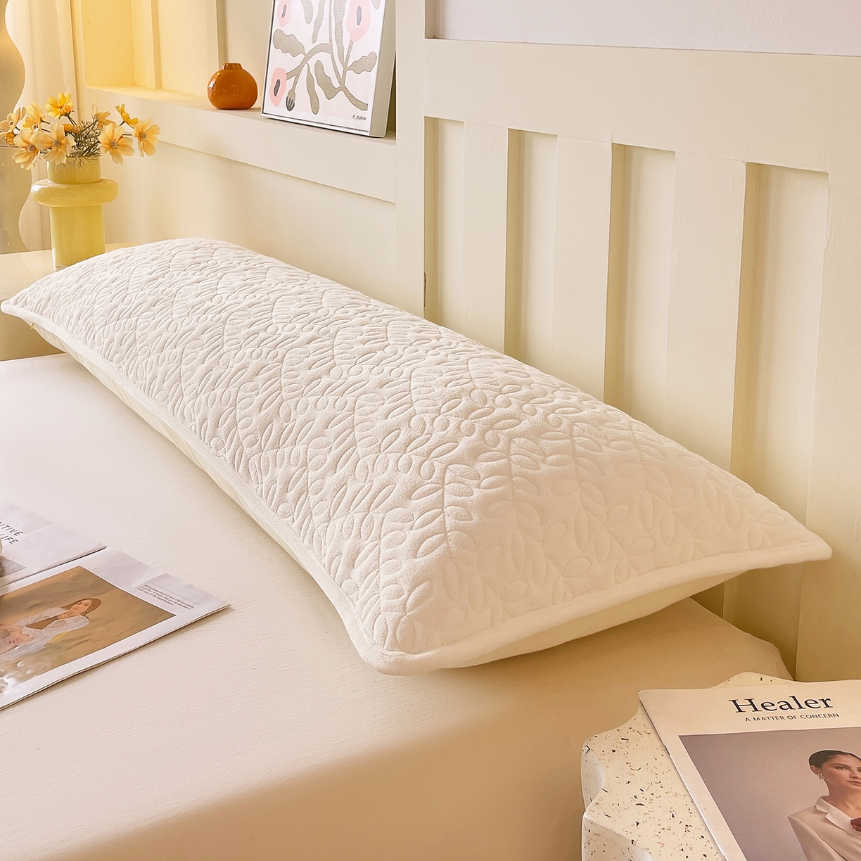 91家纺网 家纺一手货源 找家纺 雨彤家纺 2025新款牛奶绒夹棉包边长枕套 绒包边枕套-奶白