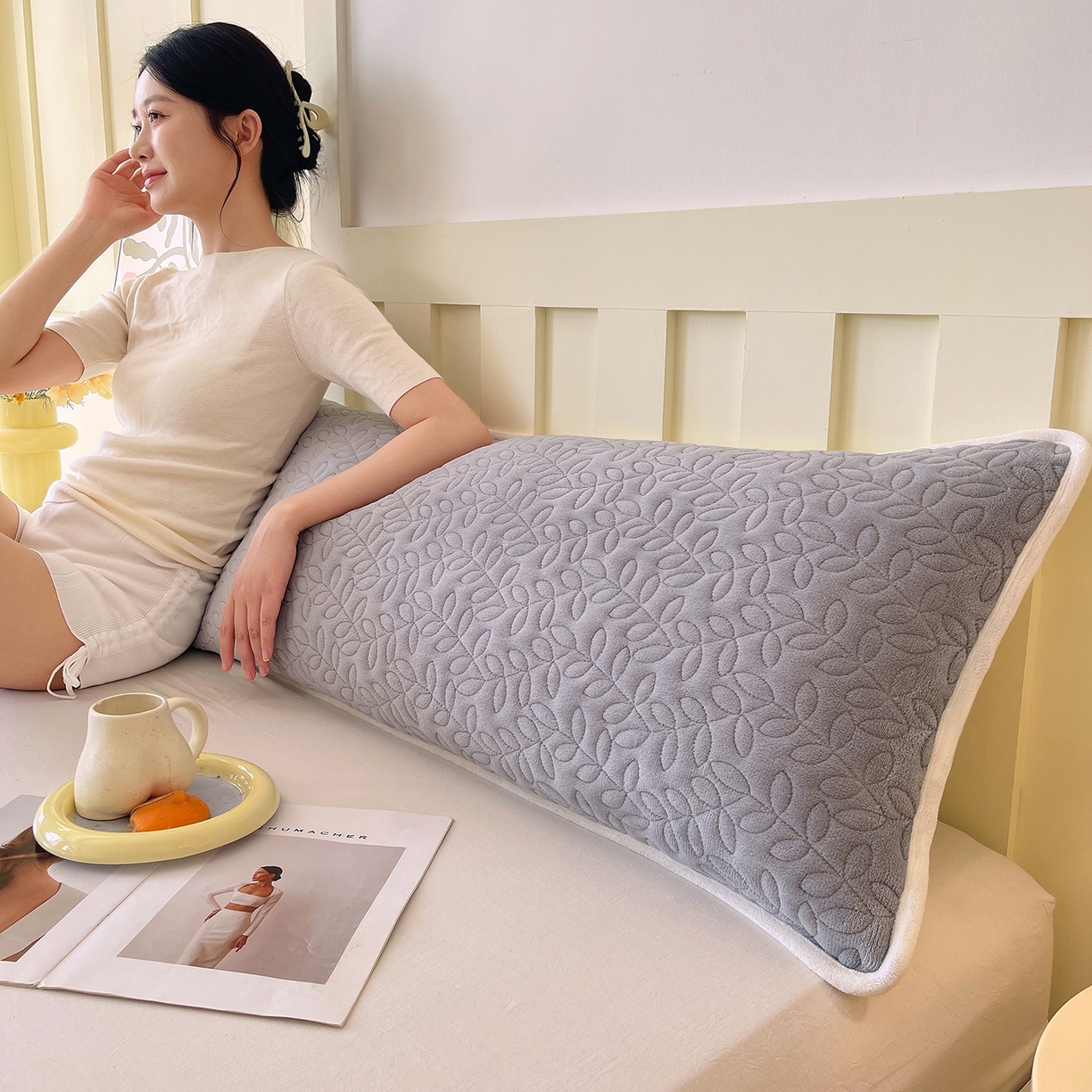 91家纺网 家纺一手货源 找家纺 雨彤家纺 2025新款牛奶绒夹棉包边长枕套 绒包边枕套-银灰